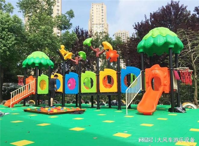 广西南宁幼儿园超大叠石积木